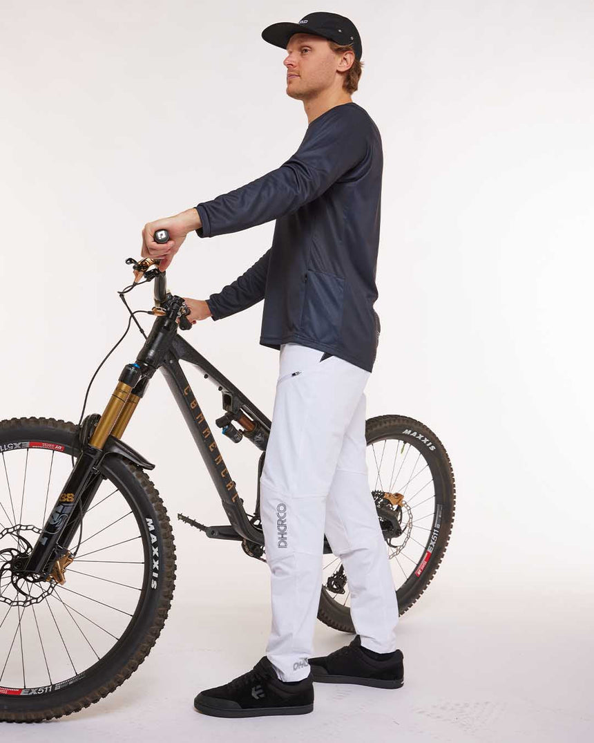 Pantalon de gravité pour homme | Blanc Pantalon de gravité | BAS POUR HOMME | DHaRCO | Image 5 sur 6