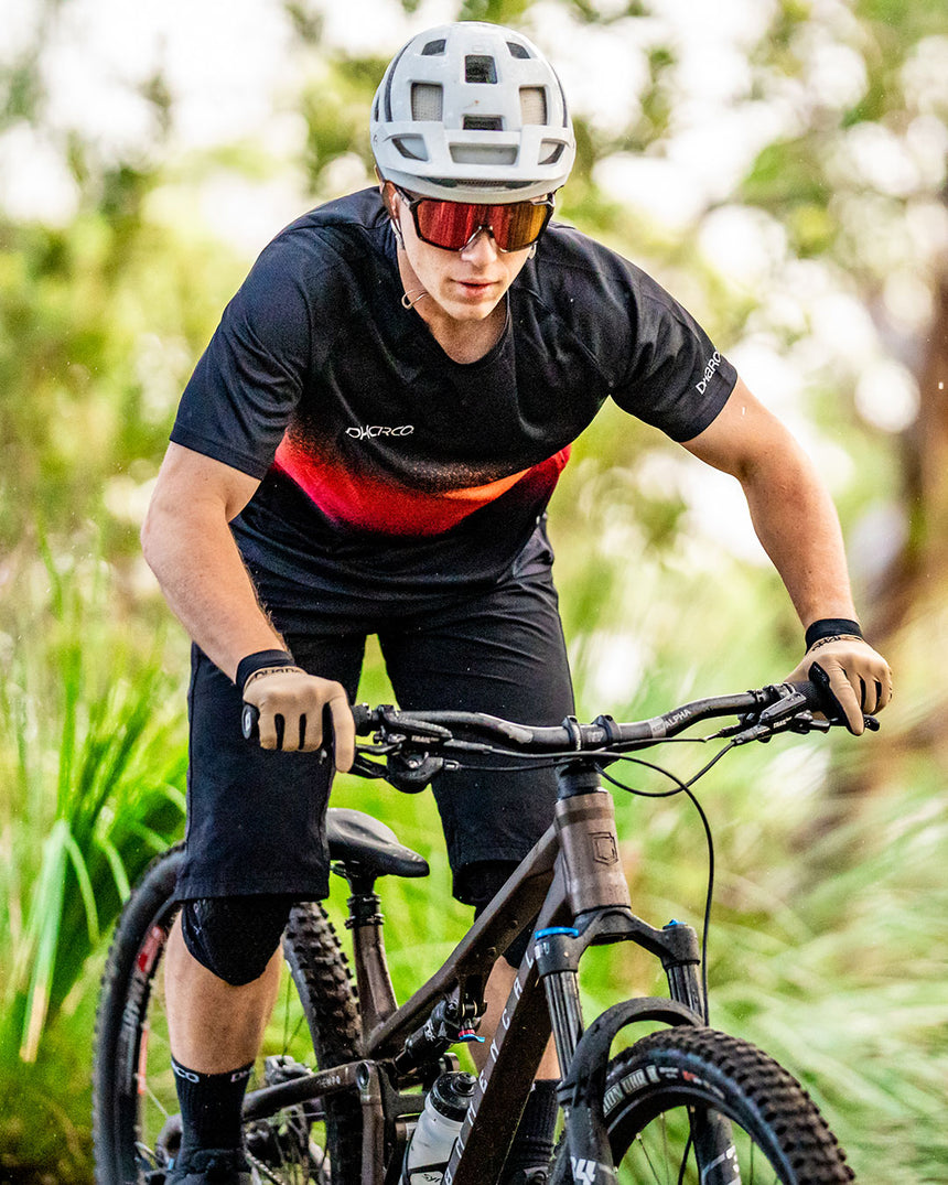 Mens Gravity Shorts | Black