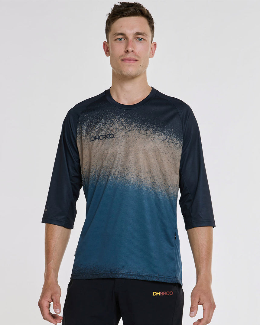 Maillot à manches 3/4 pour homme | Eaux poussiéreuses | Manches 3/4 | HAUTS POUR HOMMES | DHaRCO | Image 1 sur 6