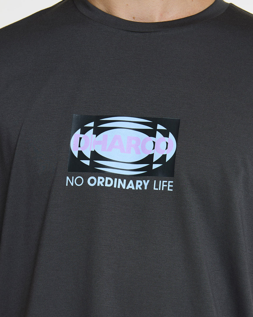 T-shirt technique pour homme | Charbon de bois | Manches courtes | HAUTS POUR HOMMES | DHaRCO | Image 6 sur 7