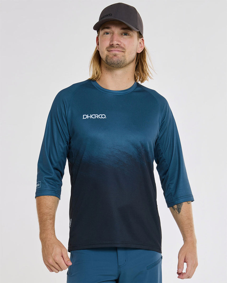 Maillot à manches 3/4 pour homme | Marée haute | Manches 3/4 | HAUTS POUR HOMMES | DHaRCO | Image 1 sur 6