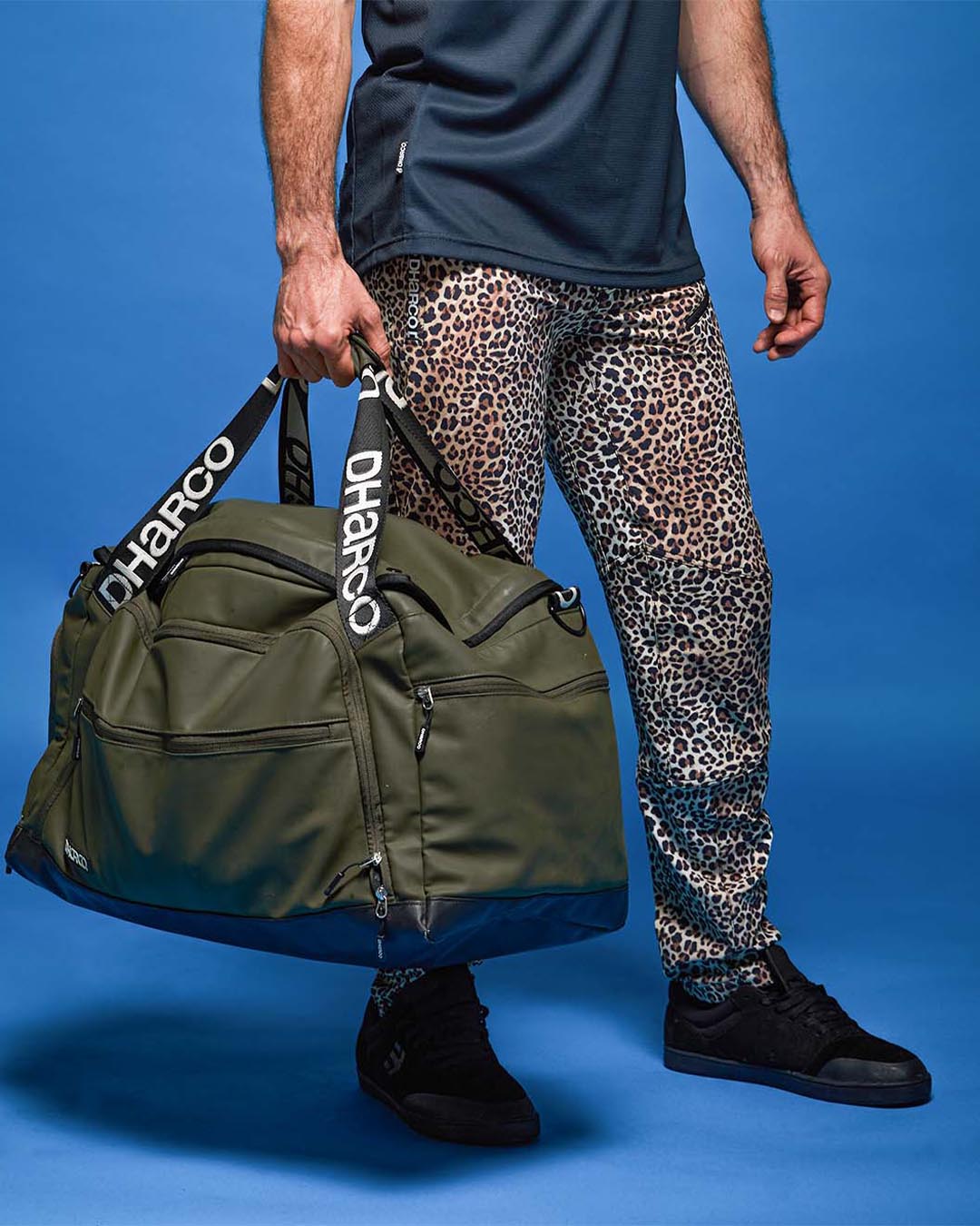 LYFT ダークグリーン ジャージ M Adidas x Thug Club】 Track Top Focus Olive - KR Sizing (adidas