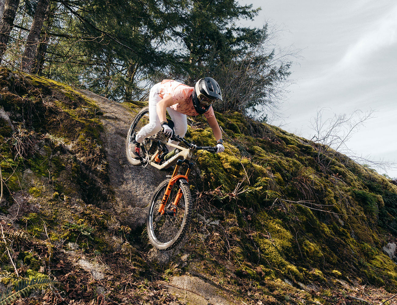 Mountain Bike Clothing - Jerseys, Shorts, Pants, Accessories