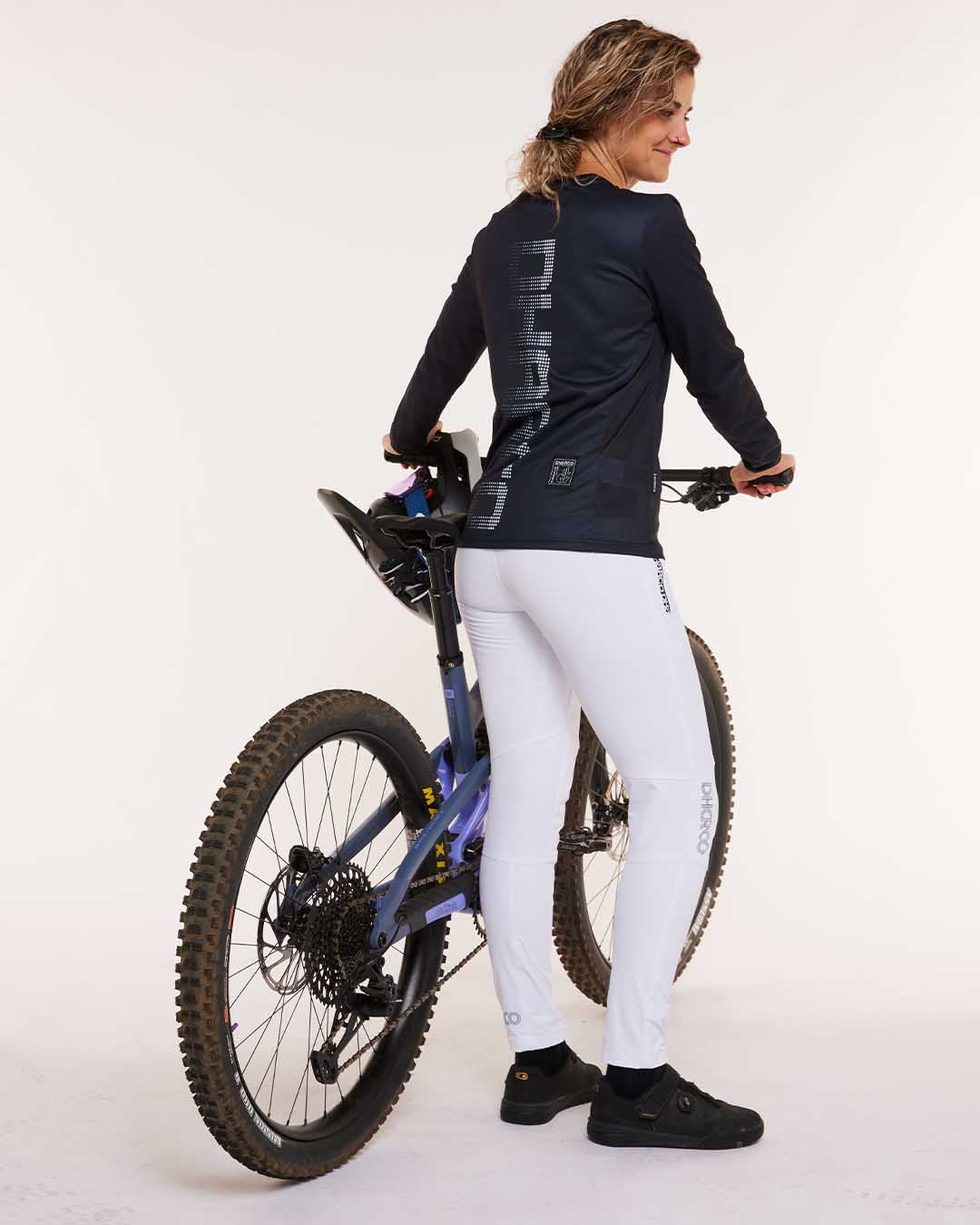 Womens Gravity Pants | White – DHaRCO CANADA