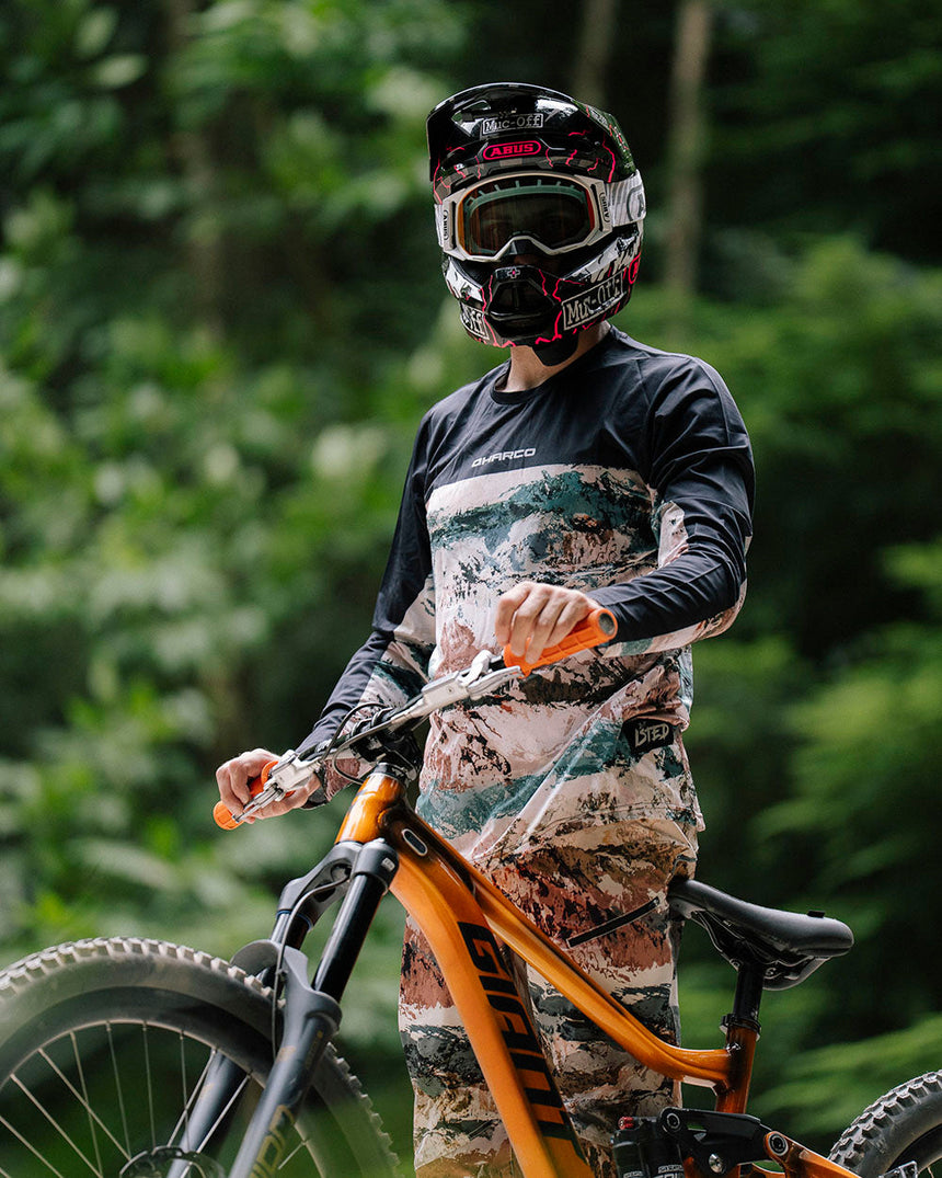 Mens Race Jersey | Isted Signature - Desert Haze | MENS | TOPS | JERSEYS | LONG SLEEVES | RACE JERSEY | DHaRCO | MTB | Image 3 of 6